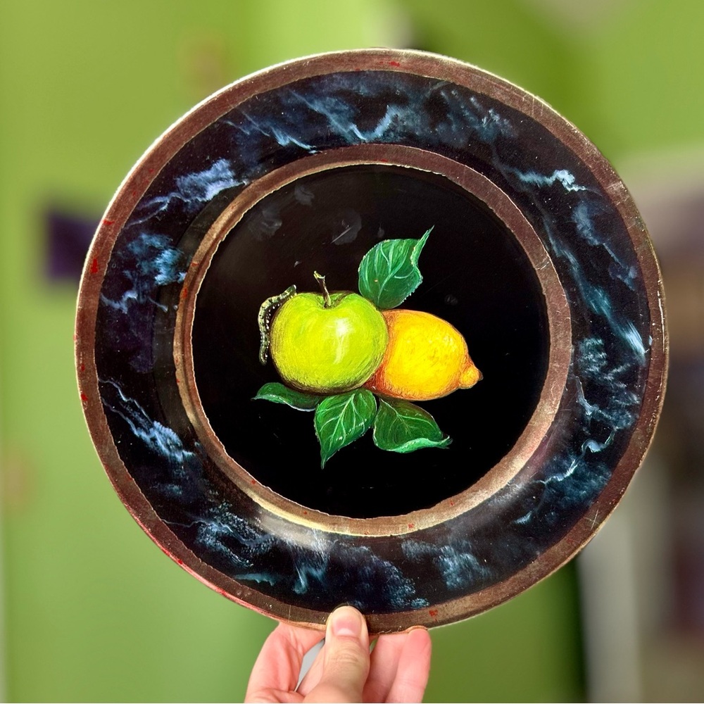 ❌SOLD Round Metal Farmhouse Cottagecore Decor Platter Plate